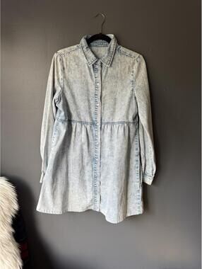 Light Wash Denim Button-Up Dress size Small